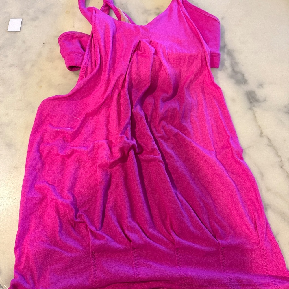 Lululemon tank